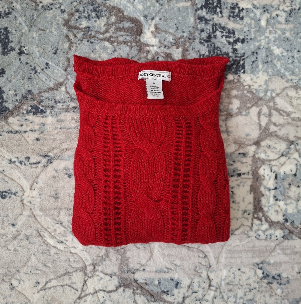 BODY CENTRAL Women's Red Cable Knit Sweater